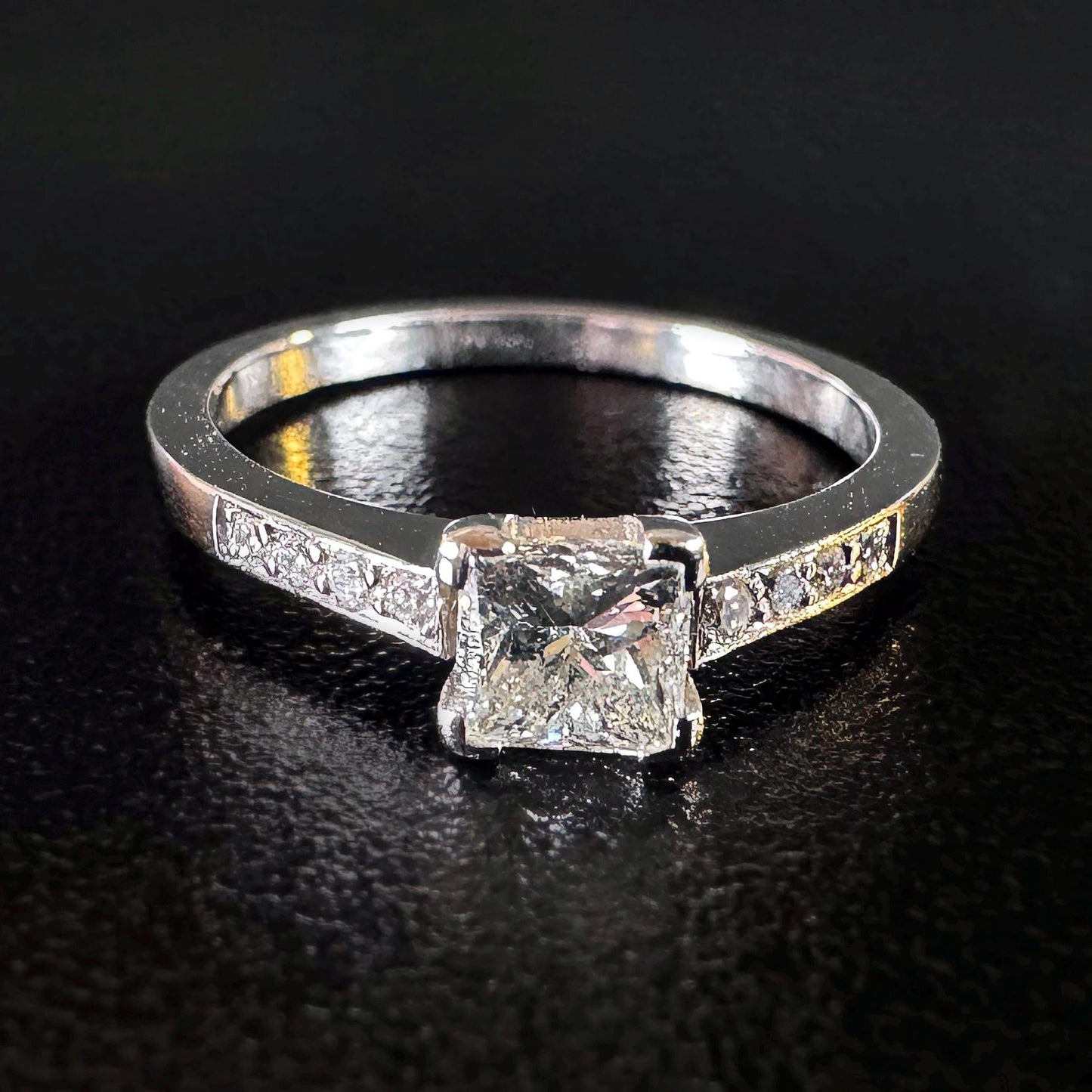 18ct Gold Diamond Ring – 0.40ct – VS2